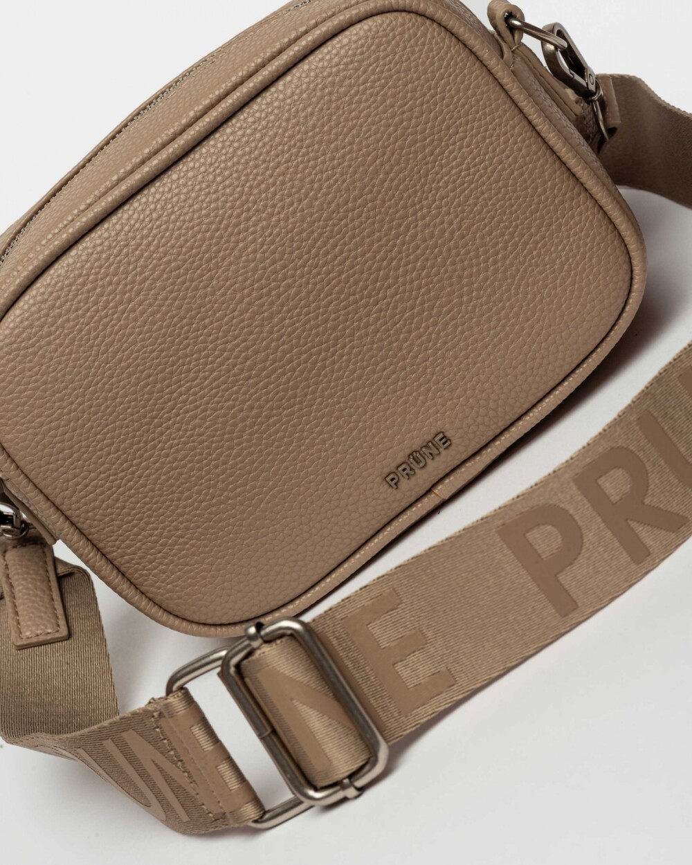 Mini Bag Adisa En Efecto Cuero Graneado Taupe
