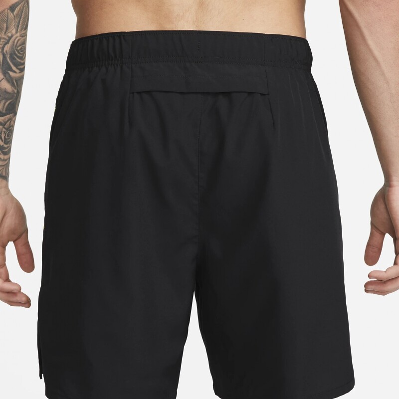 Short Nike Dri-fit Challenger Studio 72 Short Nike Dri-fit Challenger Studio 72