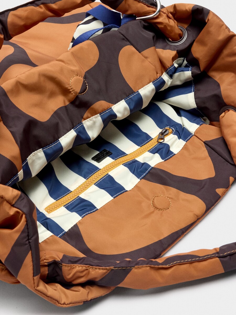 Bolso Shopper De Nylon Estampado Con Colgante naranja