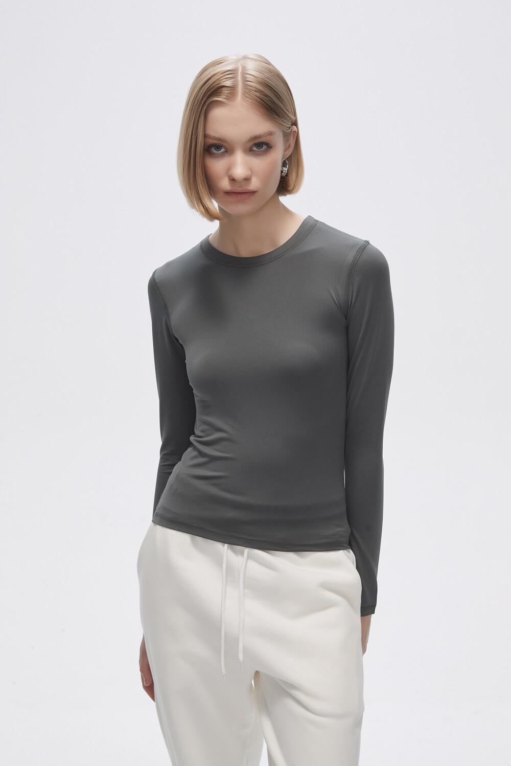 Remera Fubuki Gris Oscuro