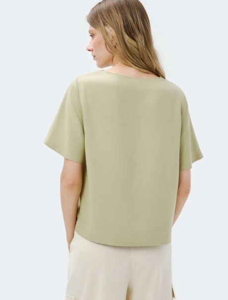 BLUSA CREPÉ MANGA CORTA VERDE