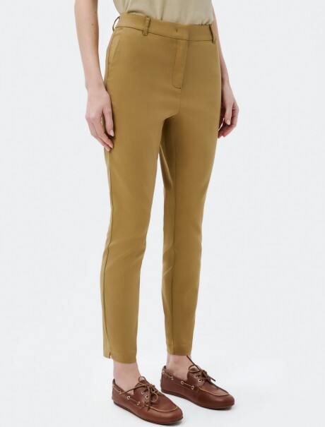 PANTALON MARRÓN
