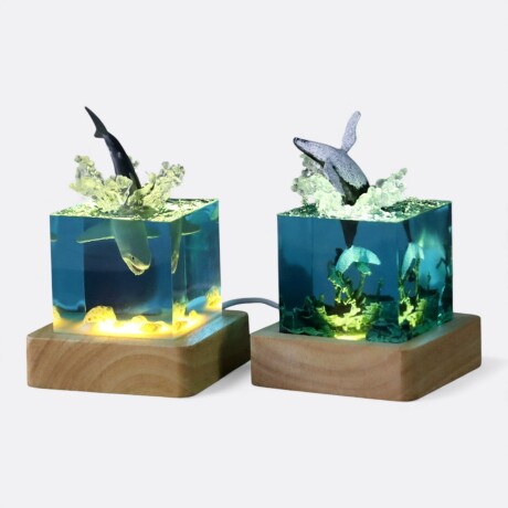 Lámpara Resina Cuadrada Animales Marinos Ballena 1