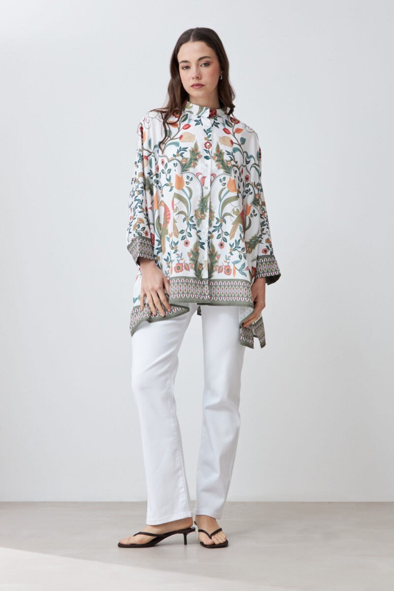 Camisa oversized con estampa floral verde oliva