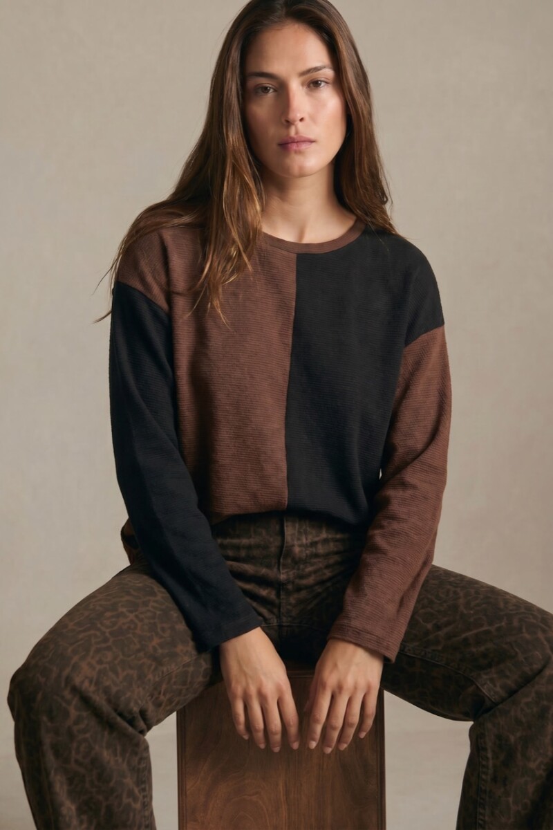 Sweater Chocolate