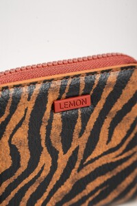 Billetera Animal Print Camel