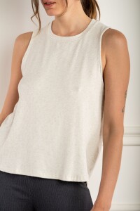 Musculosa Con Lino Arena