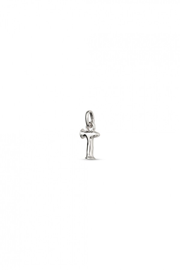 CHARM DE ALEACION DE METALES BAÑADO EN PLATA DE LEY CON FORMA DE LETRA T CON ARGOLLA Charm