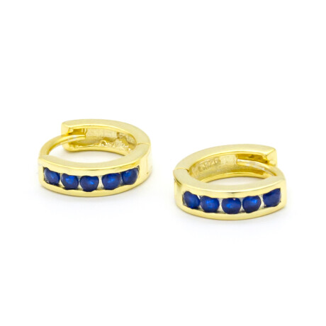 Par de aros de plata 925 con baño de oro amarillo con circonias. Par de aros de plata 925 con baño de oro amarillo con circonias.