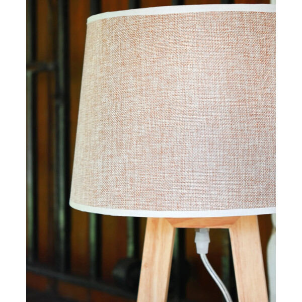 Lámpara portátil madera y tela marrón Lámpara portátil madera y tela marrón