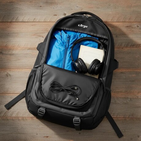 Mochila Arye Paso Severino 36 Litros con Portanotebook Negra