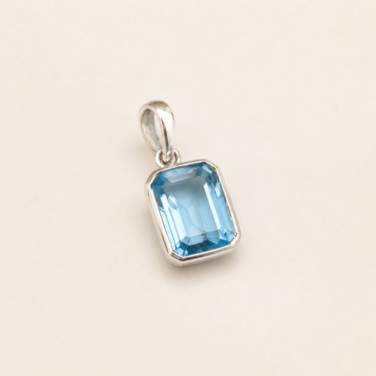 Dije Topacio Celeste - Plata 925 