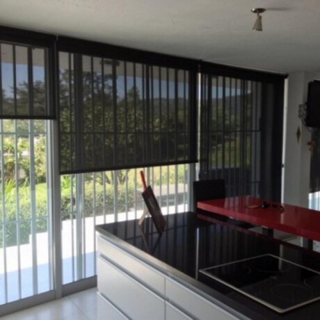 Roller Sun Screen Negro Ancho de tela: 1.00 - Ancho Total: 1.035 - Alto: 2.40