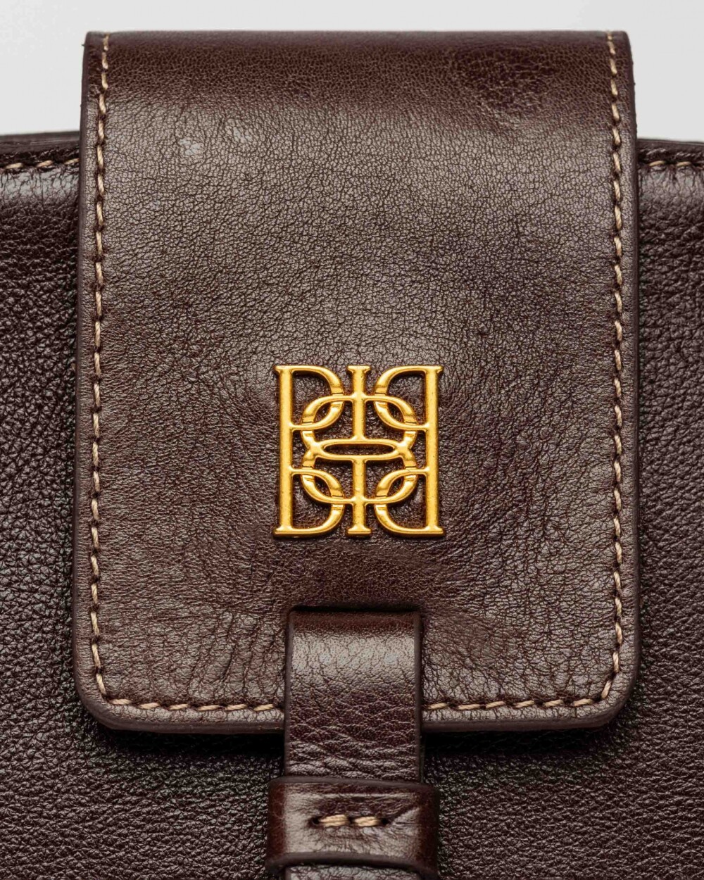 Cartera al hombro Paris en cuero liso Chocolate