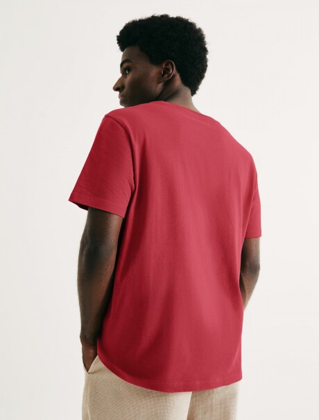 CAMISETAS BÁSICAS REGULAR WORLD ROJO