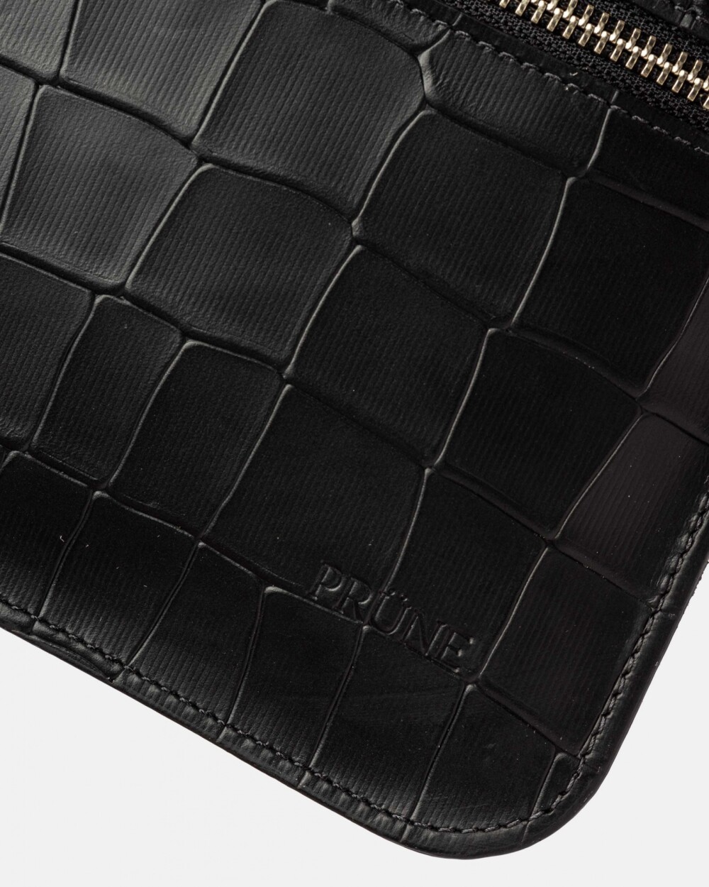 Sobre Atenas en cuero grabado croco Mate Negro