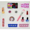 Kit de maquillaje infantil con sombras, esmaltes y accesorios Kit de maquillaje infantil con sombras, esmaltes y accesorios