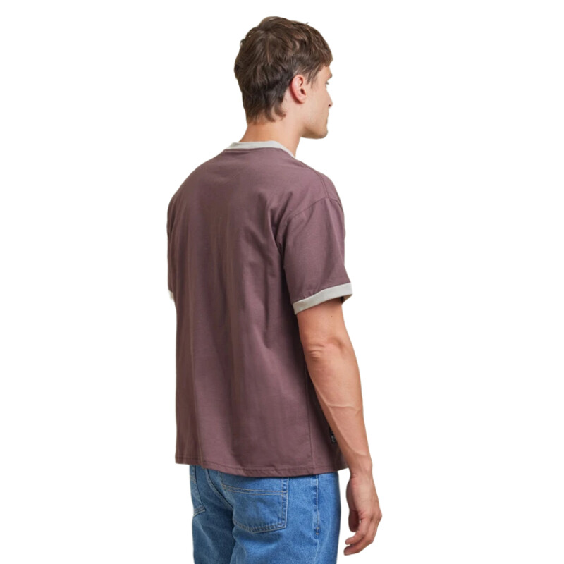 Remera Rusty Runel - Marrón Remera Rusty Runel - Marrón