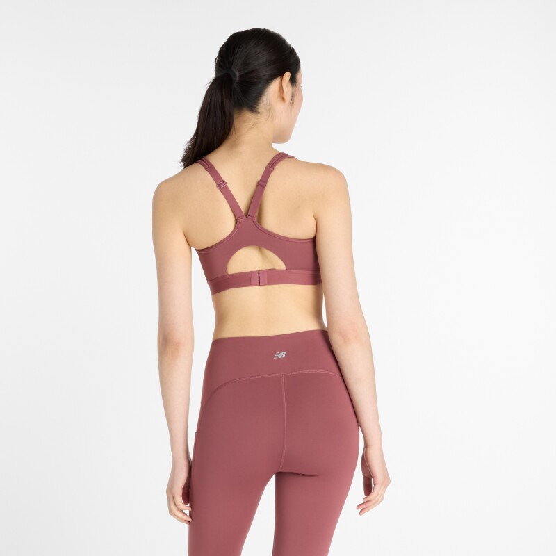 Top New Balance de Dama -NB Essential Run Bra- WB51032WAD RED