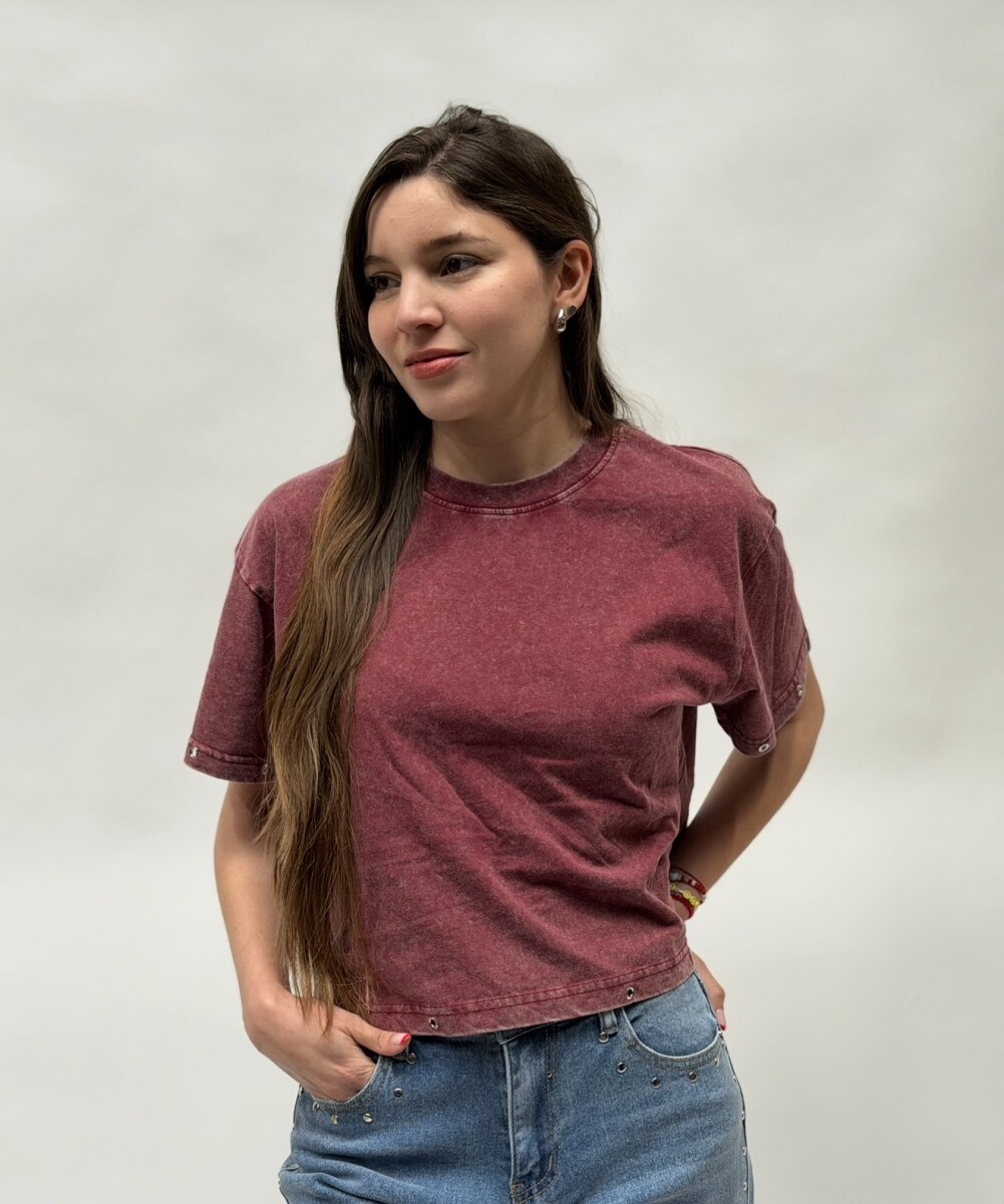 Remera Acid bordó 