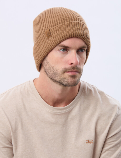 GORRO TEJIDO Beige