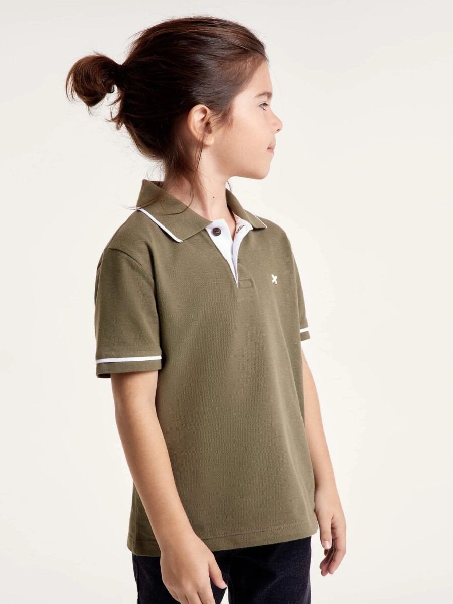 CAMISA DE CUELLO CON ESTAMPADO - VERDE 