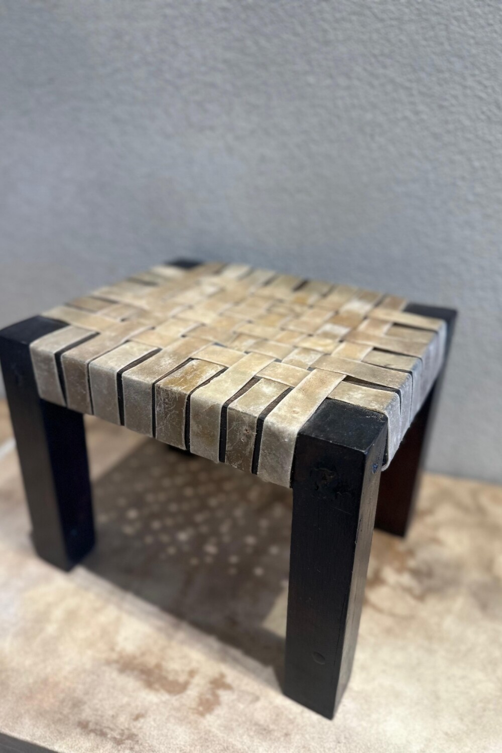 Petit Stool Lonja Trenzada Oscuro