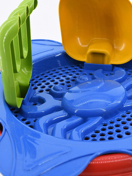 BALDE CON ACCESORIOS ROJO