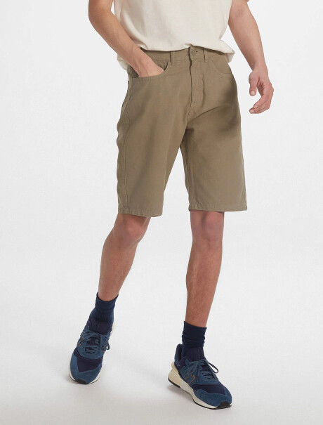 BERMUDA MASCULINA MODELO RECTO BEIGE