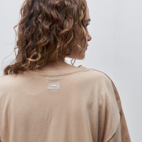 REMERA MECA Beige
