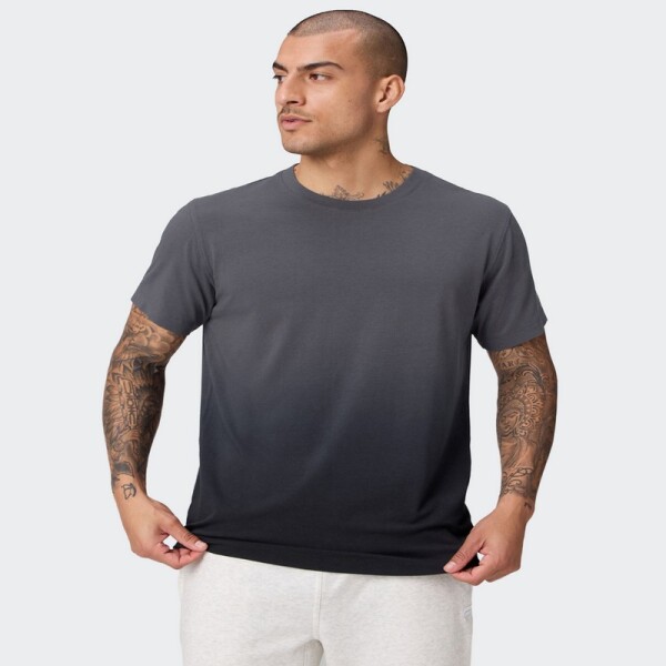 Remera Fabletics Gris