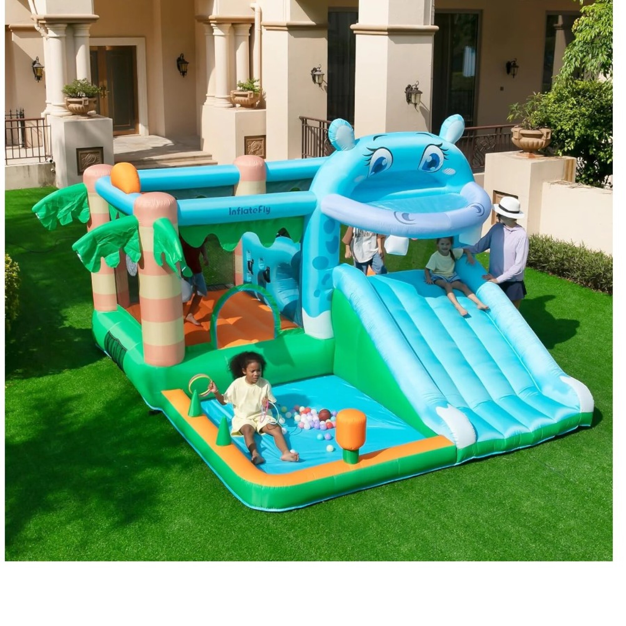 Castillo inflable con tobogán — AdelEste