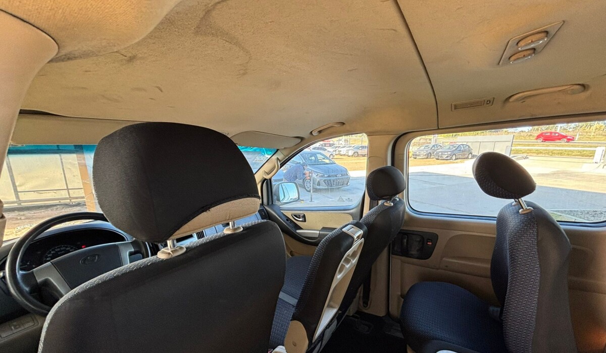 Hyundai H1 12Plz Minibus Diesel - 2014 Hyundai H1 12Plz Minibus Diesel - 2014