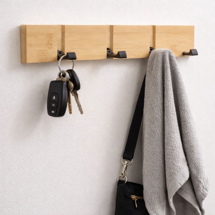 PERCHERO DE BAMBU 4 GANCHOS PERCHERO DE BAMBU 4 GANCHOS