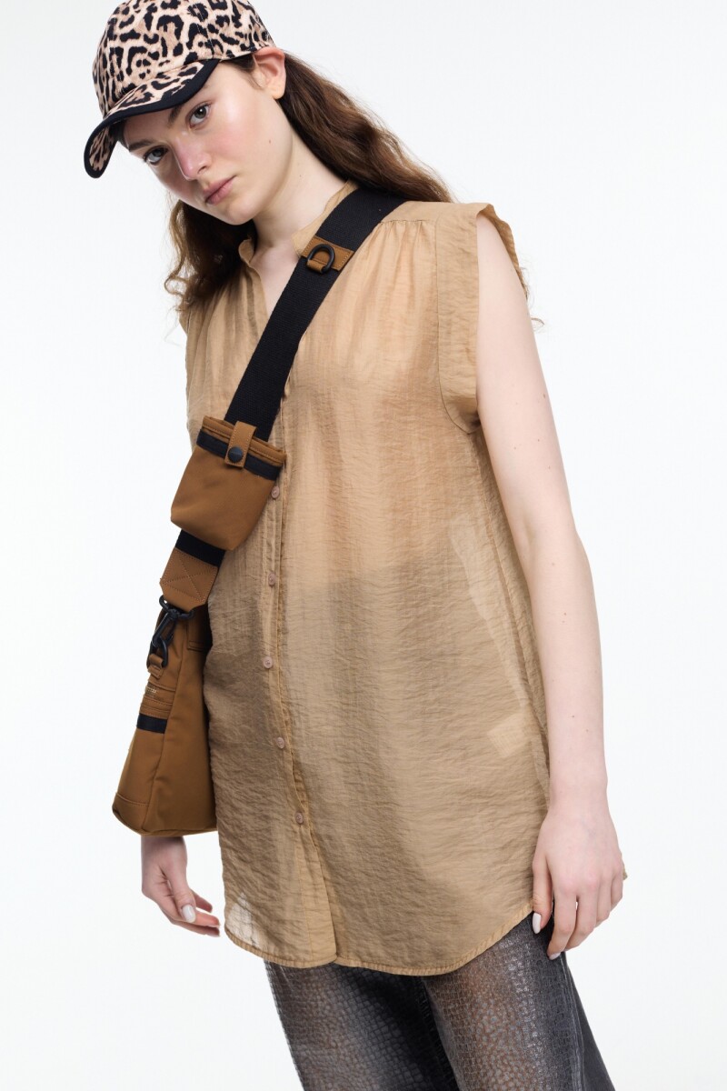 CAMISA SIN MANGAS Camel