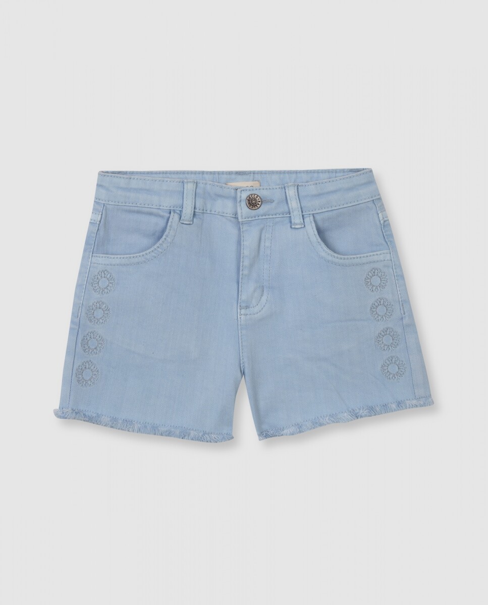 Pantalon Corto Con Bordados - Azul Claro 