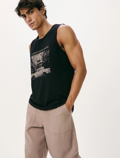 MUSCULOSA BÁSICA CON ESTAMPA NEGRO