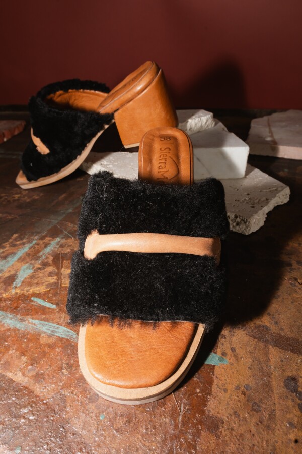 Chic Slippers Negro