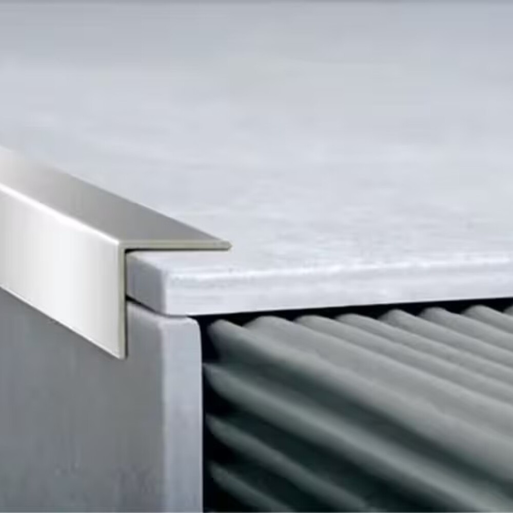 Aluminio tapacanto 16x16mm 2.5mt Cromo Mate Aluminio Tapacanto 16x16mm 2.5mt Cromo Mate