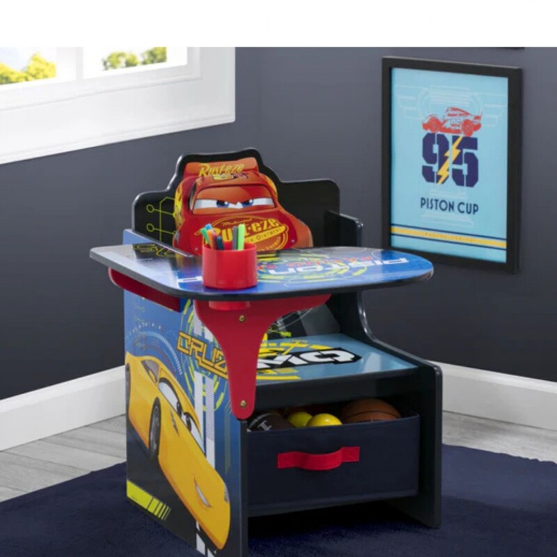 Escritorio con silla y almacenamiento Cars Disney Escritorio con silla y almacenamiento Cars Disney