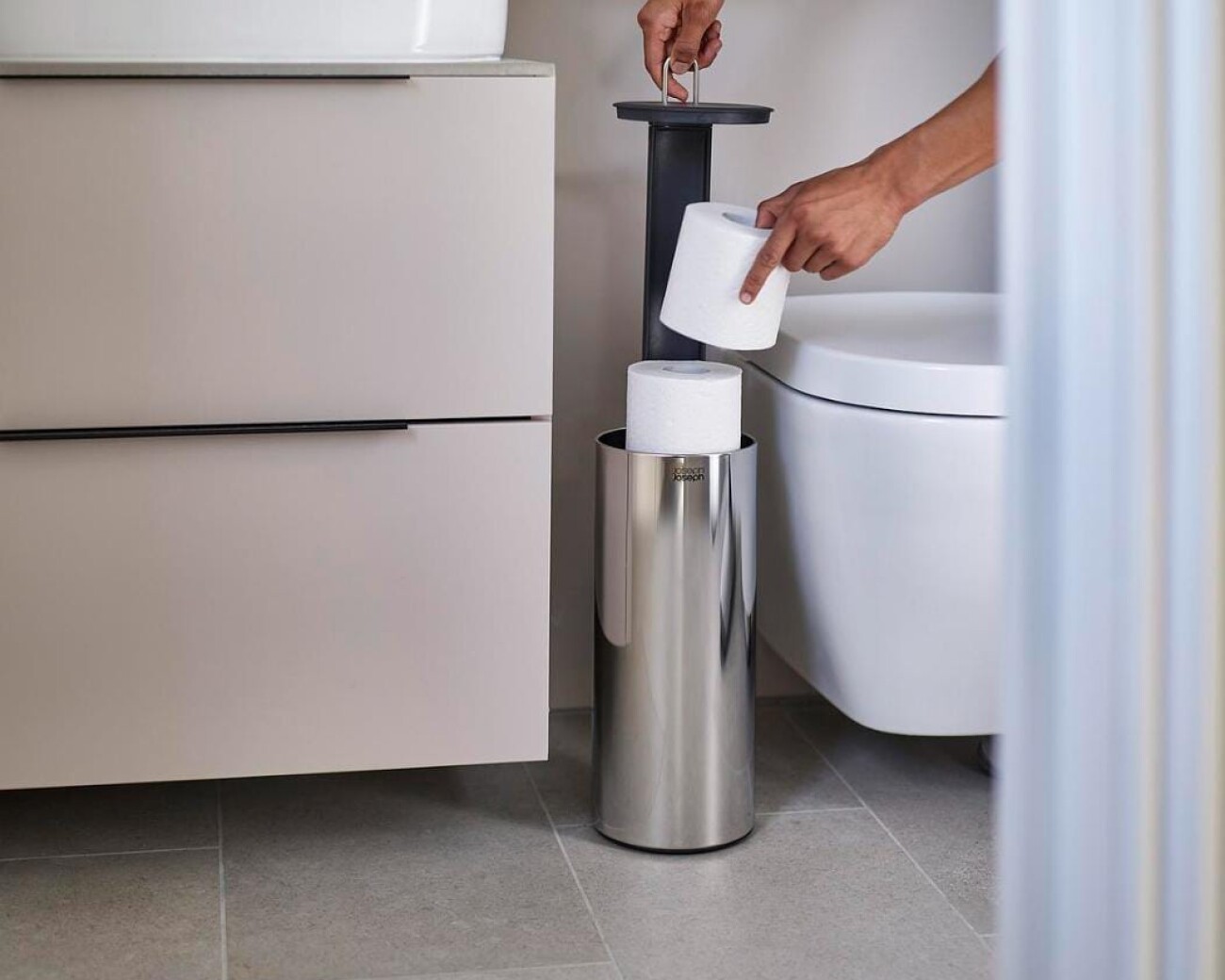 Portarrollos EasyStore™ – Acero Inoxidable para 3 Rollos Joseph Joseph Portarrollos EasyStore™ – Acero Inoxidable para 3 Rollos Joseph Joseph