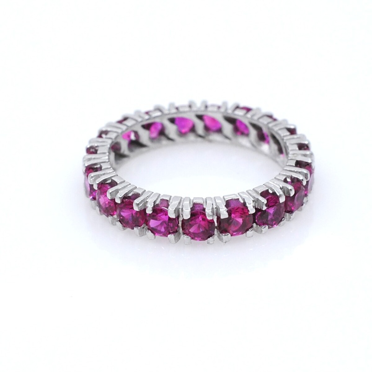 Anillo en oro 18k blanco y rubies sintéticos 