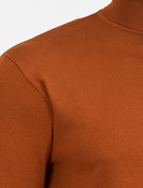 Sweater cuello alto cobre