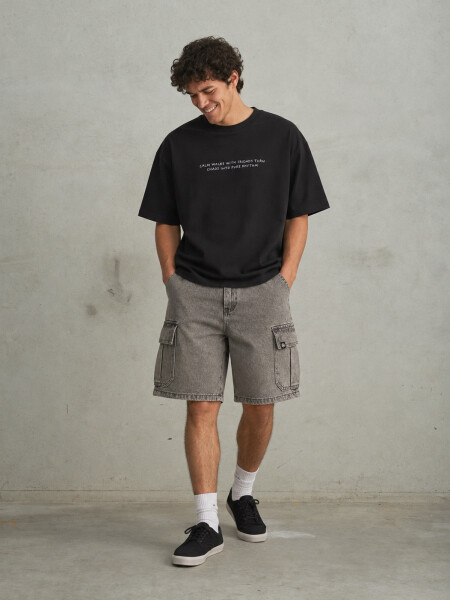 REMERA NAUPLIA PRINTED III NEGRO.