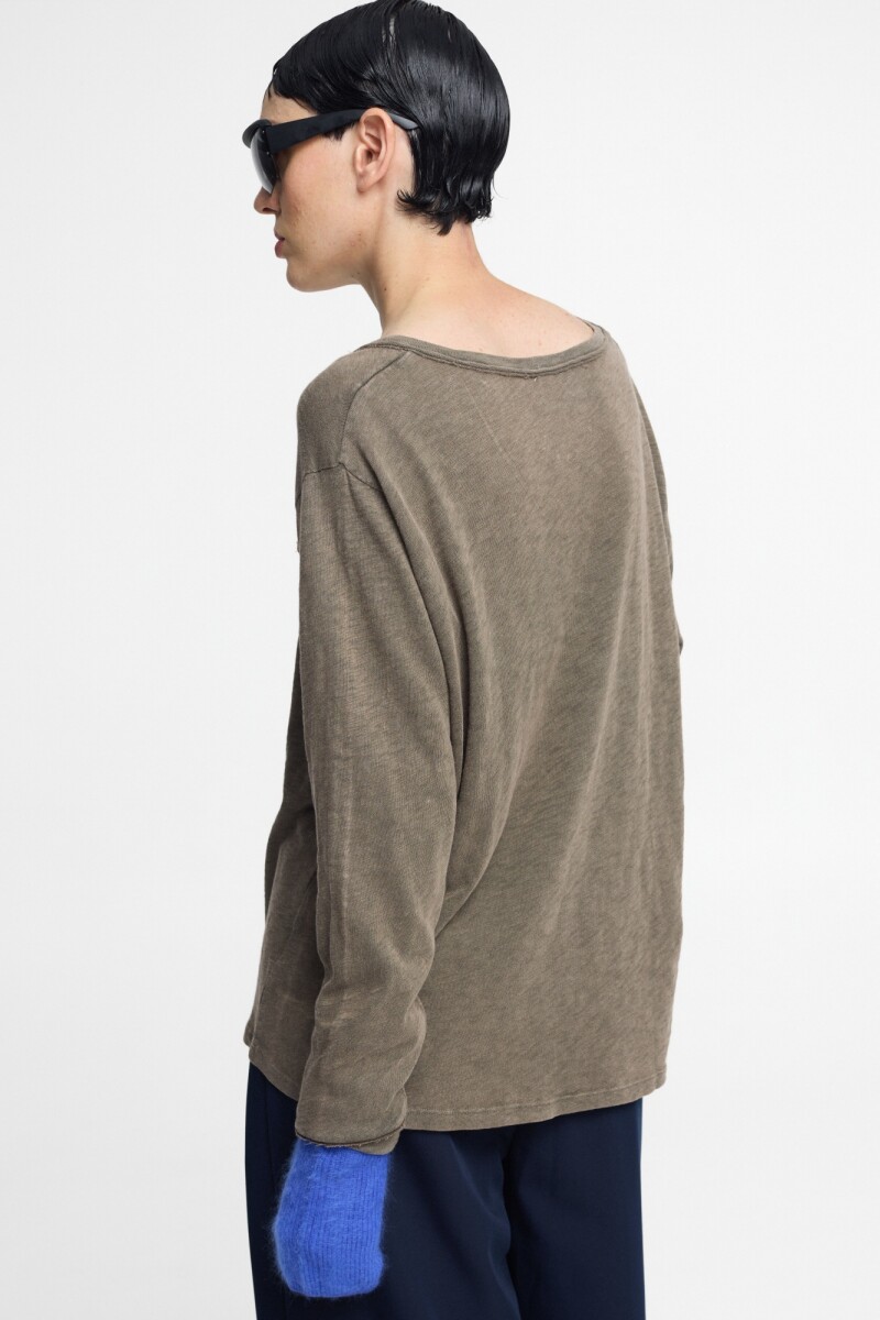 REMERA Verde Militar