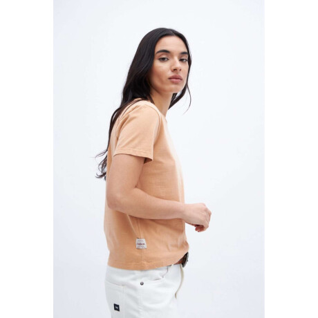 Remera Anette Camel