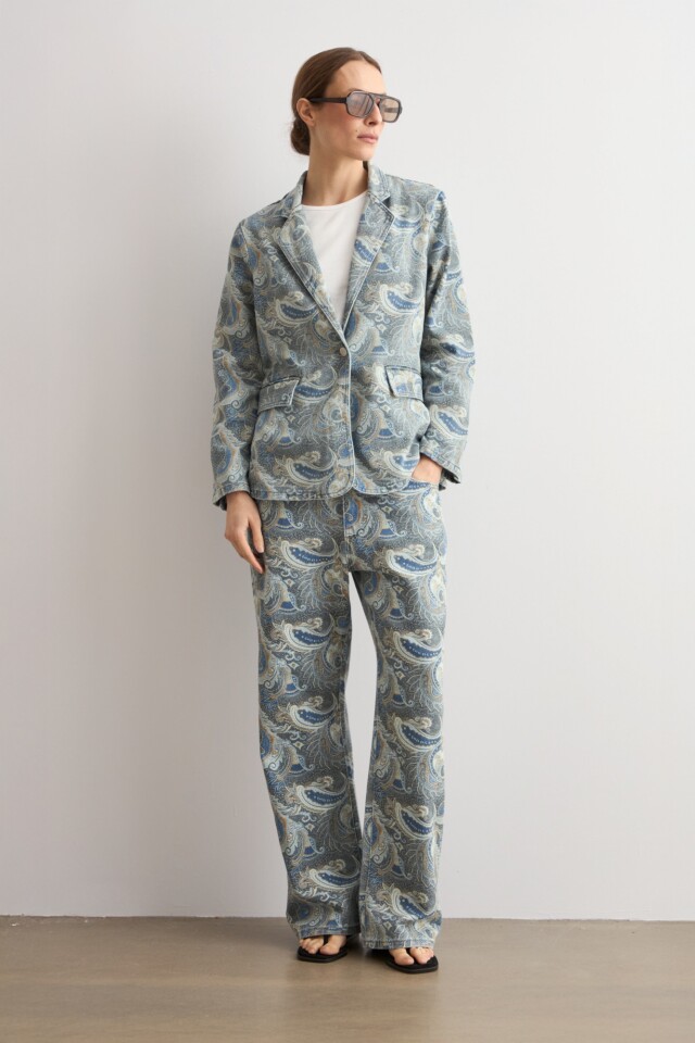 Blazer de jean estampa paisley azul marino