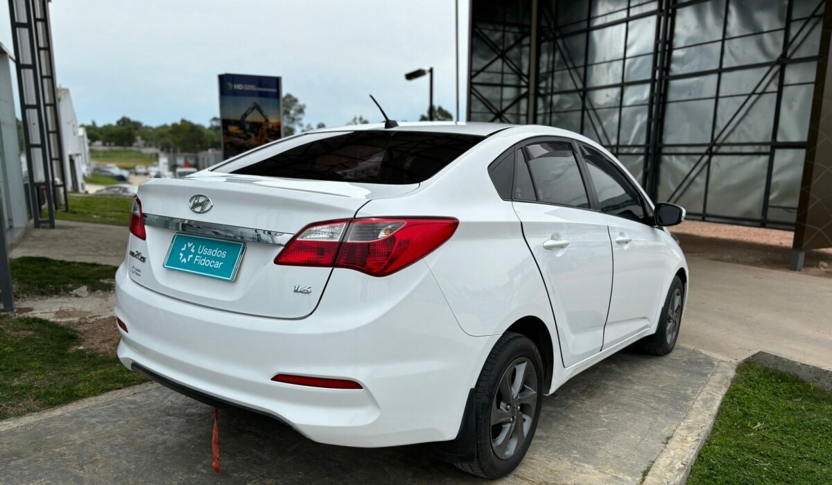 Hyundai HB20S 1,6 Comfort Plus - 2018 Hyundai HB20S 1,6 Comfort Plus - 2018