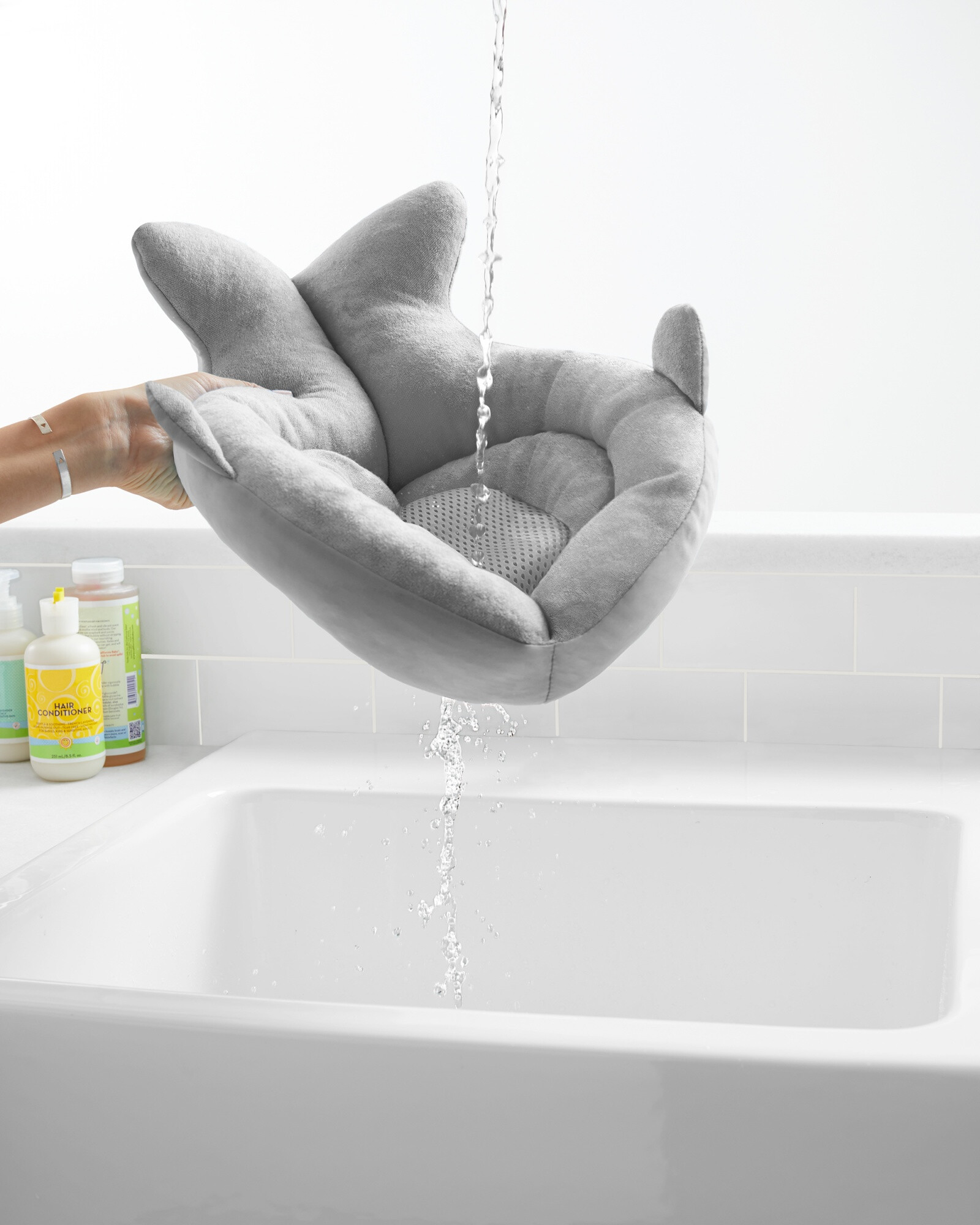 Bañito para recién nacido, gris Bañito para recién nacido, gris