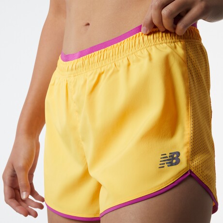 Short New Balance de Dama - FAST FLIGHT SHORT - WS21246VAC YELLOW